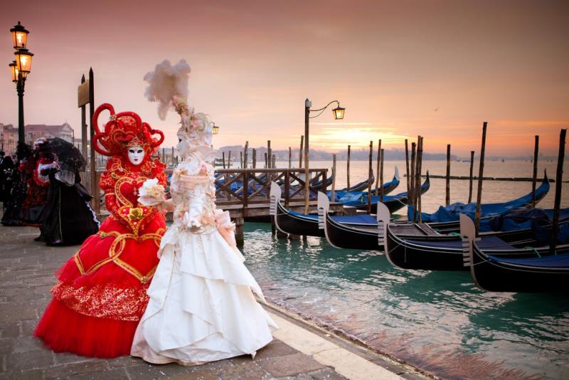 Čudovite Benetke v času pustnega Karnevala,