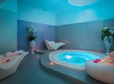 Luxe Boutique Hotel - Wellness oddih z...