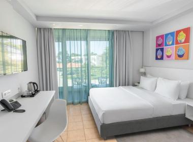 Azul Beach Resort Montenegro...