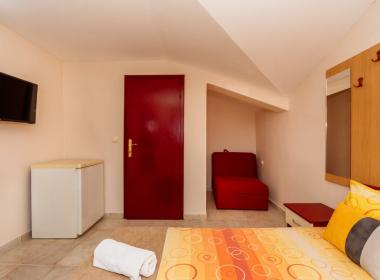 Hotel Adria Šušanj - Poletje v Črni...