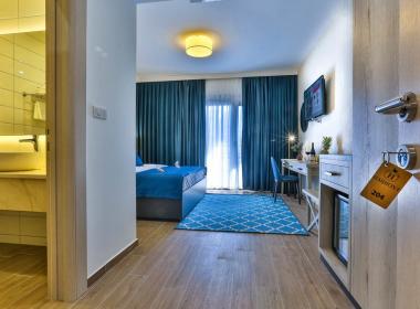 Hotel Harmony by Aycon - Konec poletja...