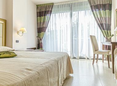Hotel Metropolitan *** S - Popoln...