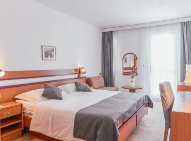 Hotel Horizont - Poletje na makarski...