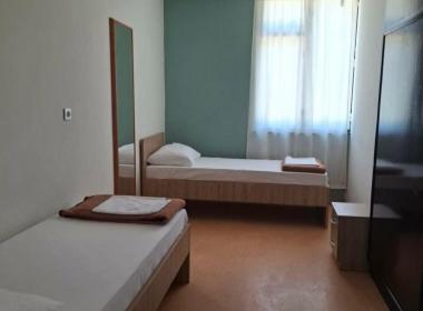 Youth Hostel Pinesta - Poletje v...