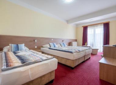 Hotel Adria - Poletni oddih v Neumu,...
