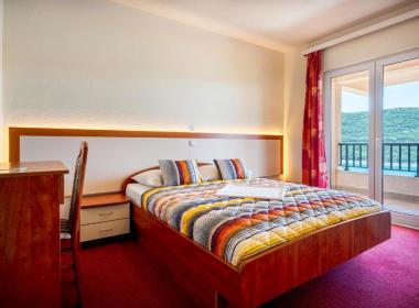 Hotel Adria - Poletni oddih v Neumu,...