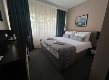 Garden City Hotel & Resort -...